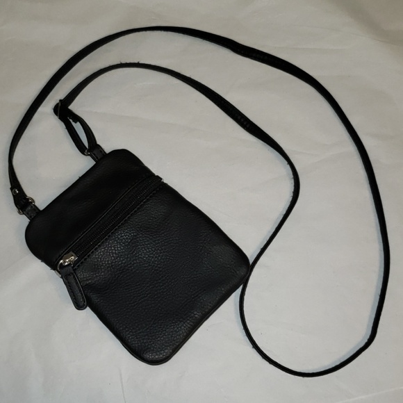Small womens black purse. Gently used - Picture 2 of 2